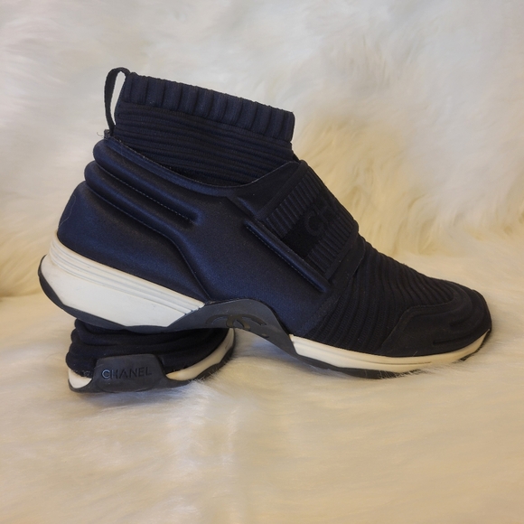 Chanel sneakers Sz 39 - Picture 4 of 16